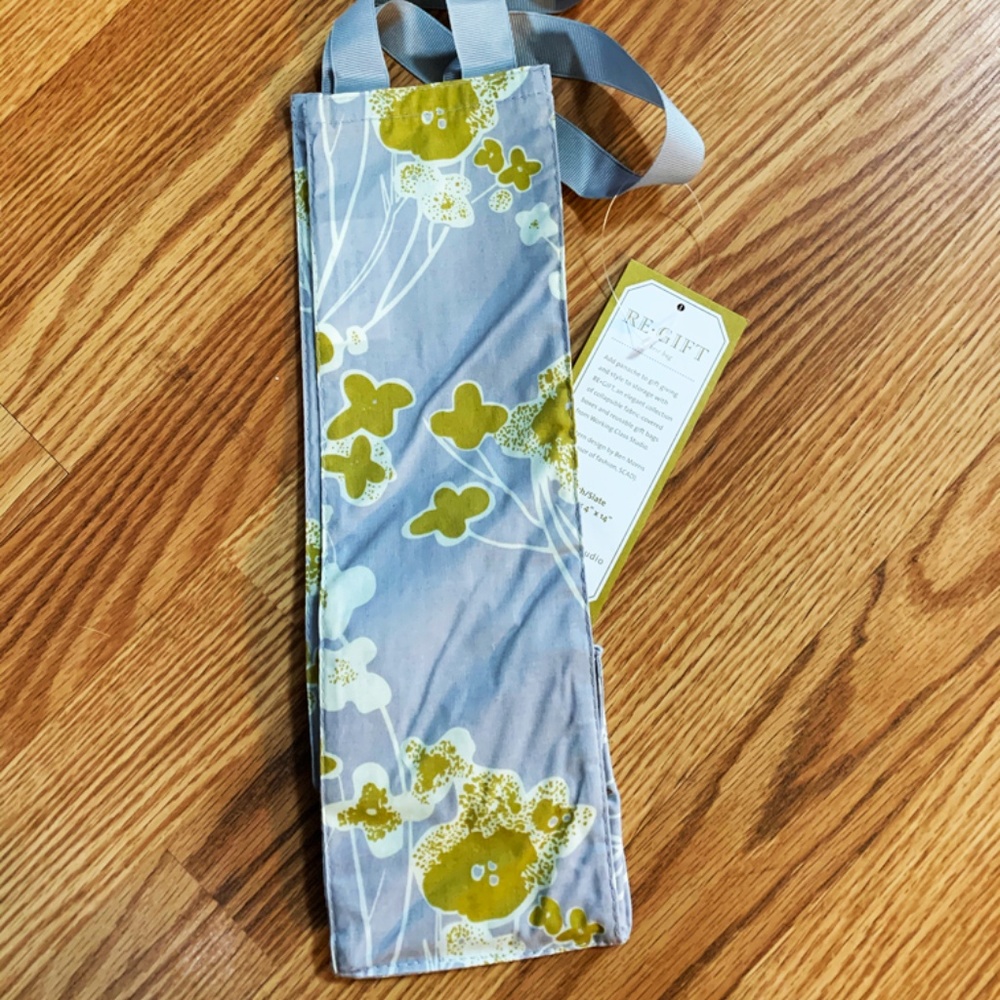 Wine Canvas Tote NWT Gray